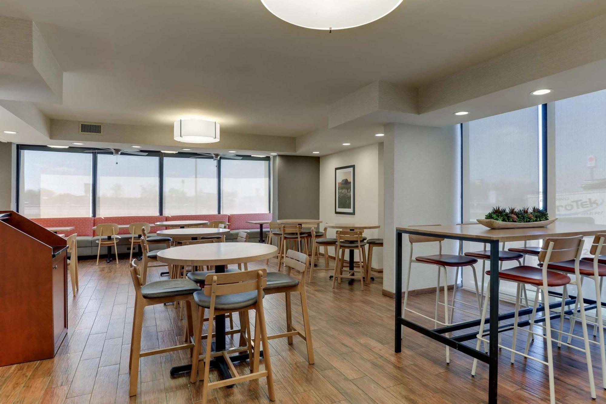 Drury Inn & Suites Marion Luaran gambar