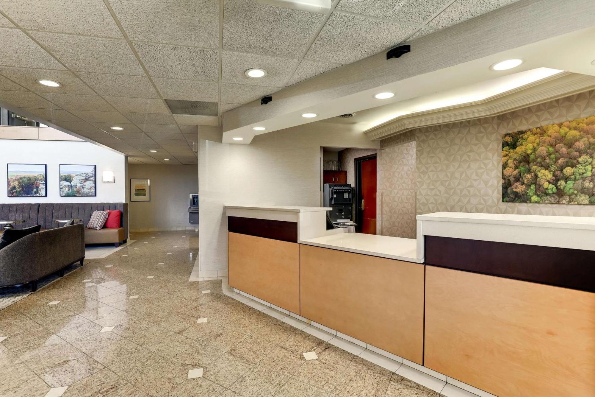 Drury Inn & Suites Marion Luaran gambar